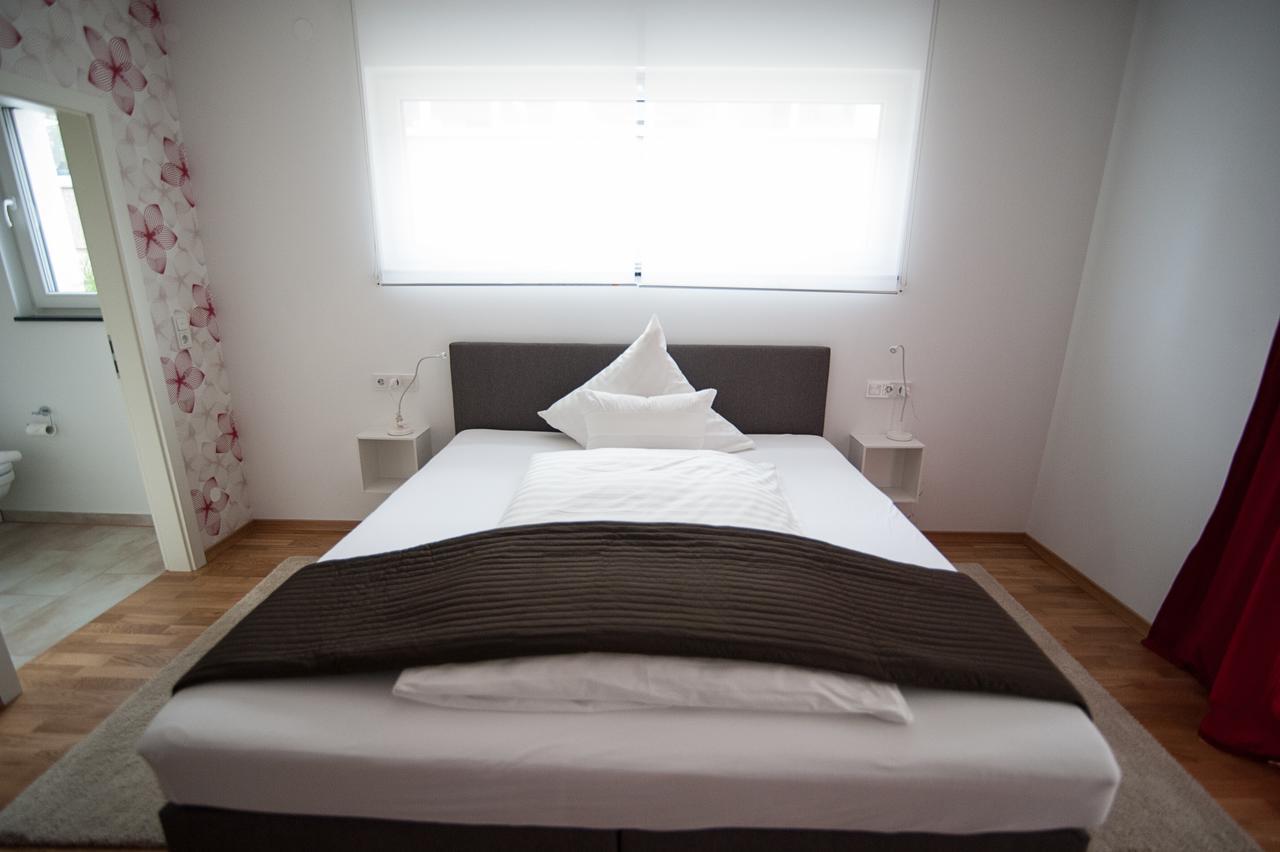 Hotel Apartment Am Arbach Eningen unter Achalm Quarto foto